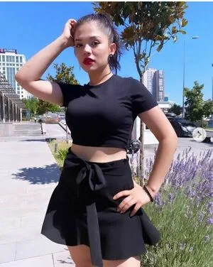 Eda Sakz OnlyFans Leaked Free Thumbnail Picture - #UCyUk3HX3I