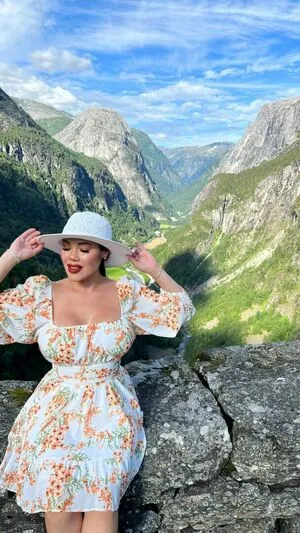 Eden Levine OnlyFans Leaked Free Thumbnail Picture - #3RLc2bq1Kq