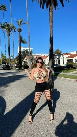 Eden Levine OnlyFans Leaked Free Thumbnail Picture - #Pove6gr3nd