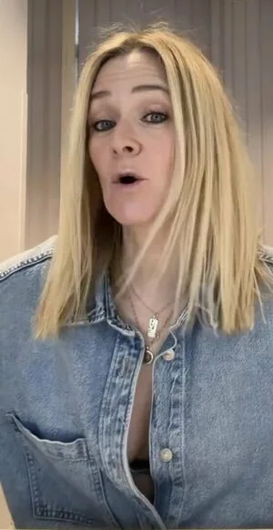 Edith Bowman Dj OnlyFans Leaked Free Thumbnail Picture - #pWj1Kn5RfO