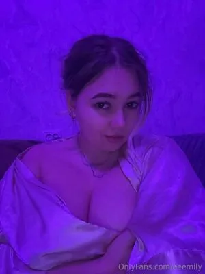 Eeemily OnlyFans Leaked Free Thumbnail Picture - #AiD7p2tQdn