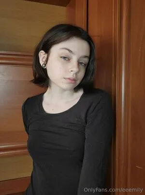Eeemily OnlyFans Leaked Free Thumbnail Picture - #hy8aTqMyRi