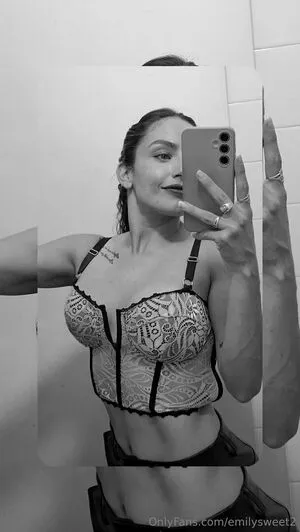 Eeemilys22 OnlyFans Leaked Free Thumbnail Picture - #HcpElUS9J9