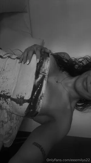 Eeemilys22 OnlyFans Leaked Free Thumbnail Picture - #MsBoJx3Ndp