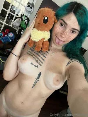 Eevee Bee OnlyFans Leaked Free Thumbnail Picture - #XJjVAA5876