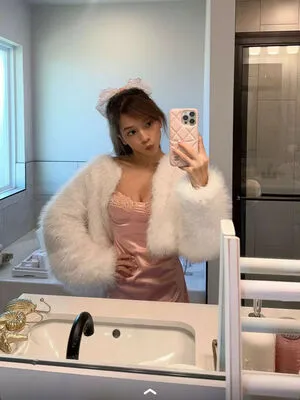 Eeveenara Eevee Enara OnlyFans Leaked Free Thumbnail Picture - #5IajhXU3in