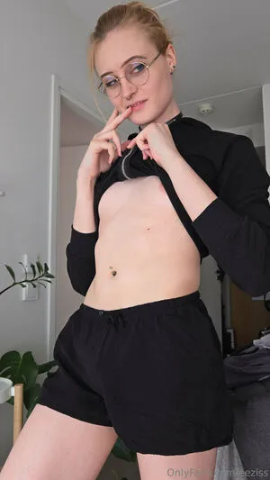 Eeziss OnlyFans Leaked Free Thumbnail Picture - #bOWPJINlzg