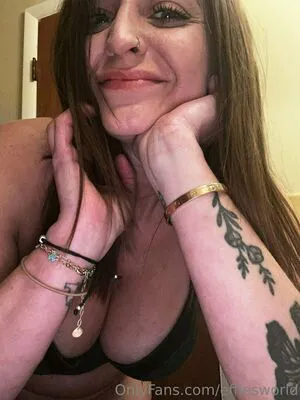 Effiesworld OnlyFans Leaked Free Thumbnail Picture - #P0Y102XI2W