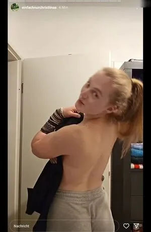 Einfachnurchristiinaa OnlyFans Leaked Free Thumbnail Picture - #IAKumzasso