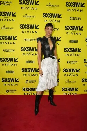 Eiza Gonzalez OnlyFans Leaked Free Thumbnail Picture - #S0Zjm7RR01