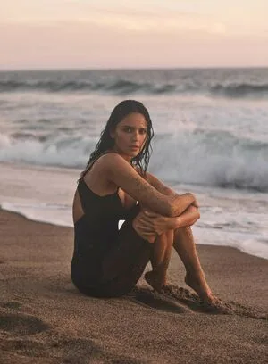 Eiza Gonzalez OnlyFans Leaked Free Thumbnail Picture - #wgsFaCWAWO