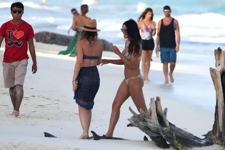 Eiza Gonzlez OnlyFans Leaked Free Thumbnail Picture - #0pW4MJyChU