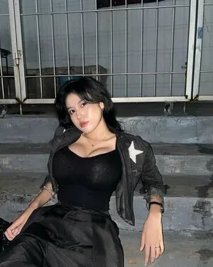 Ejahazel OnlyFans Leaked Free Thumbnail Picture - #4E2vAc0Wim