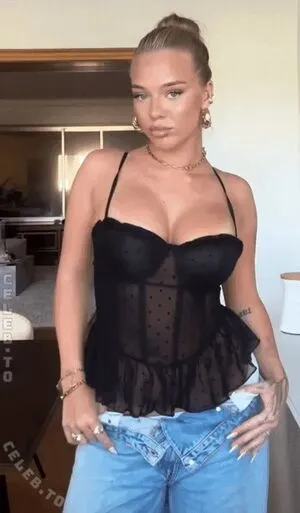 Elaine Victoria OnlyFans Leaked Free Thumbnail Picture - #3ocOqHflFB