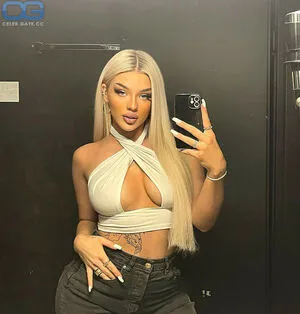 Elaine Victoria OnlyFans Leaked Free Thumbnail Picture - #7VD04fh70R