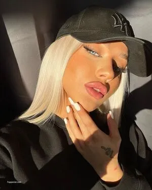Elaine Victoria OnlyFans Leaked Free Thumbnail Picture - #9BuxWbHRe2