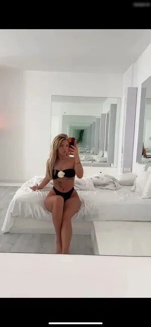 Elaine Victoria OnlyFans Leaked Free Thumbnail Picture - #XNYA71iw8n