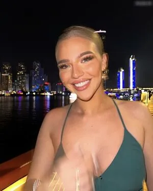 Elaine Victoria OnlyFans Leaked Free Thumbnail Picture - #YP6fg1dh78