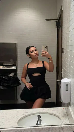 Elara777 OnlyFans Leaked Free Thumbnail Picture - #CehNVHxnAb