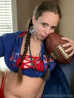 Elastichrissy OnlyFans Leaked Free Thumbnail Picture - #2xVAeKT7uy
