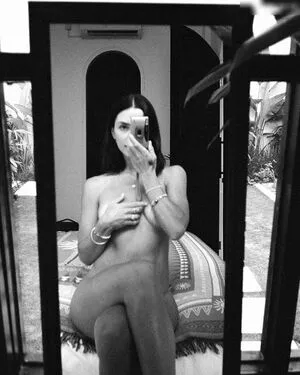 Elayna Carausu OnlyFans Leaked Free Thumbnail Picture - #YaAalaeMsT