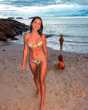 Elayna Carausu OnlyFans Leaked Free Thumbnail Picture - #dN5fQbxKai