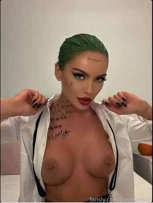 Electrakisss OnlyFans Leaked Free Thumbnail Picture - #5Bb5D3DDWy