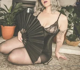 Elektra Straussmonroe OnlyFans Leaked Free Thumbnail Picture - #9YfJ6OUjHY