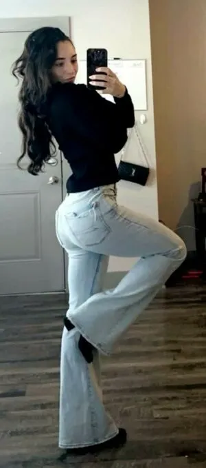 Elena Arenas OnlyFans Leaked Free Thumbnail Picture - #4pcdF7VE2f