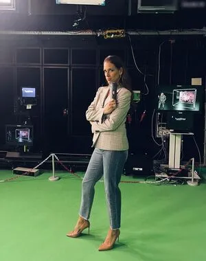 Elena Bruhn OnlyFans Leaked Free Thumbnail Picture - #6Rk4fbcs1b