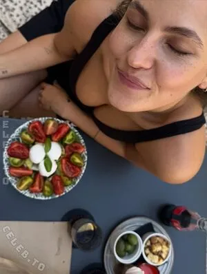 Elena Carrire OnlyFans Leaked Free Thumbnail Picture - #HjDvkg9VwY