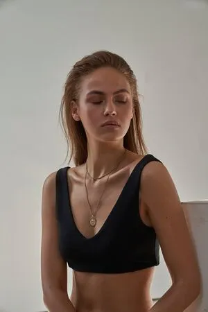 Elena Carrire OnlyFans Leaked Free Thumbnail Picture - #wm0d975gMC