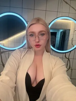 Elena Kyalviyainen OnlyFans Leaked Free Thumbnail Picture - #KXVk1ODPW5
