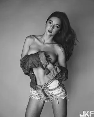 Elena Safavi OnlyFans Leaked Free Thumbnail Picture - #asAdHrCiE9