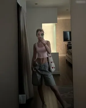 Elena Zoe OnlyFans Leaked Free Thumbnail Picture - #x8Yh05bEFv