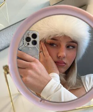 Elena Zoe OnlyFans Leaked Free Thumbnail Picture - #6YGeV9QQFn