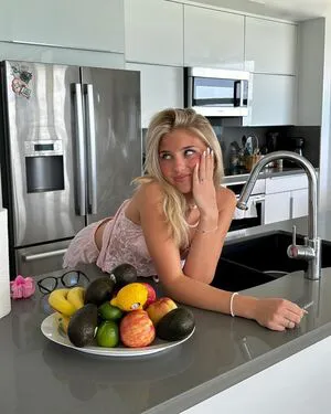 Elena Zoe OnlyFans Leaked Free Thumbnail Picture - #TxznQwY1bJ