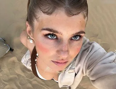 Elena Zoe OnlyFans Leaked Free Thumbnail Picture - #tIsoVvcnh7