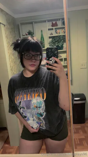 Elfcosplays96 OnlyFans Leaked Free Thumbnail Picture - #IAxtaPTBeZ