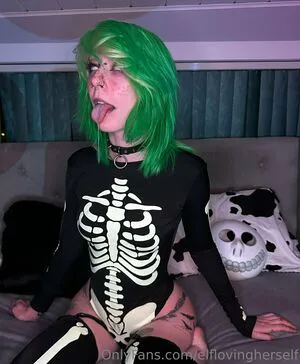 Elflovingherself OnlyFans Leaked Free Thumbnail Picture - #5zgA1vMjwJ