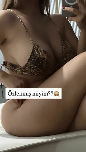 Elif Karaarslan OnlyFans Leaked Free Thumbnail Picture - #3oArmU1gaa