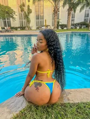 Eliizabeth Robinson OnlyFans Leaked Free Thumbnail Picture - #1CXsVph2Yr