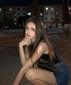 Elina Karimova OnlyFans Leaked Free Thumbnail Picture - #FrCL2amQS4