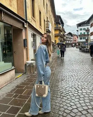 Elisa Berami OnlyFans Leaked Free Thumbnail Picture - #y8c0Elm0dr