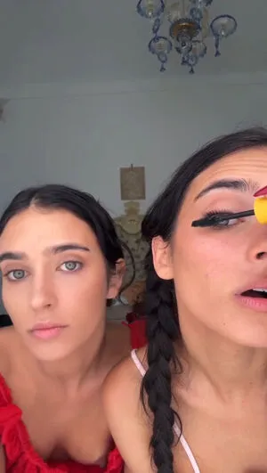 Elisa Renne Herbert Twins OnlyFans Leaked Free Thumbnail Picture - #17wTtxqiaf