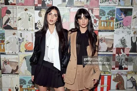 Elisa Renne Herbert Twins OnlyFans Leaked Free Thumbnail Picture - #REqTI9qSqA