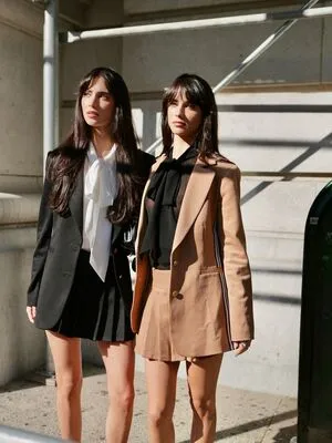 Elisa Renne Herbert Twins OnlyFans Leaked Free Thumbnail Picture - #lDNLCe0GX3