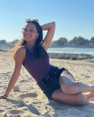 Elise Cm OnlyFans Leaked Free Thumbnail Picture - #2Kjhft9s2o