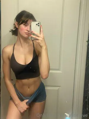 Elise Eve OnlyFans Leaked Free Thumbnail Picture - #6Odyy3aivp