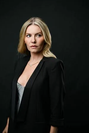 Elisha Cuthbert OnlyFans Leaked Free Thumbnail Picture - #ApnS8Lr37m
